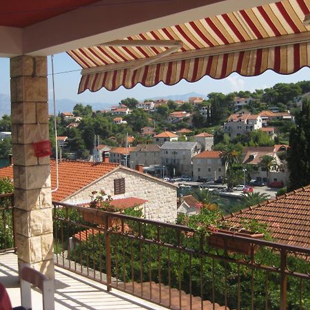 Apartman Mate Splitska Bagian luar foto