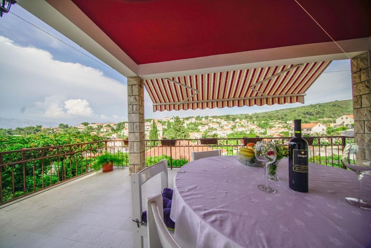 Apartman Mate Splitska Bagian luar foto